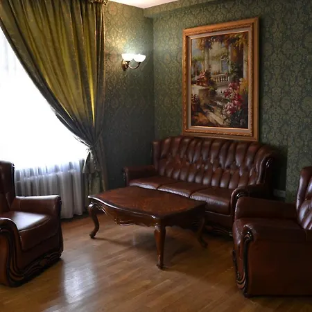 Belstroycentre Inn *